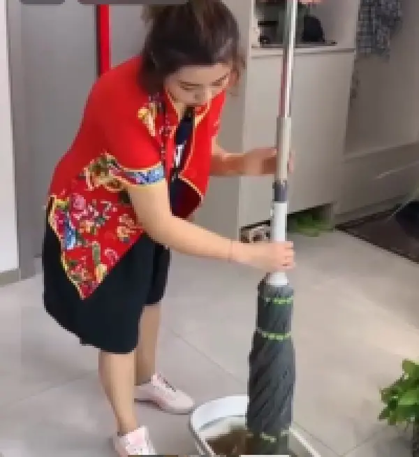 Yeni Kendinden Sıkmalı Püsküllü Mop