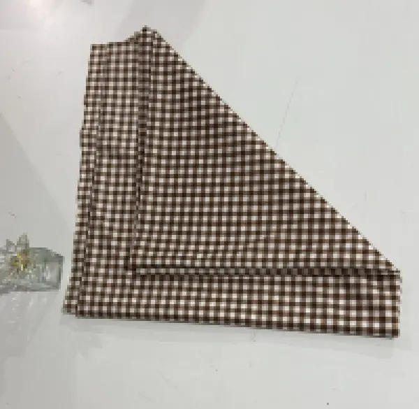 ( 1 Adet ) Leke Tutmaz Kumaş Masa Örtüsü ( KAHVE ) 200*200 cm