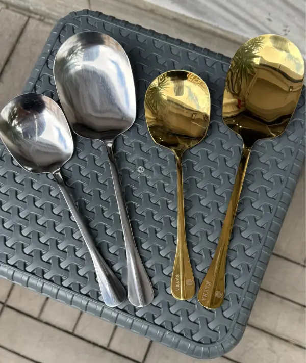 Paslanmaz ( GÜMÜŞ RENK ) Servis Kaşığı 25 cm. ve 21cm
