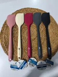 İvory Sıyırma Yan Spatula ( 24 LÜ KUTU ) KARMA RENK