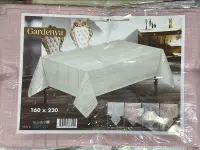 Gardenya Ekru Antika Desenli Masa Örtüsü 160X220 cm. PUDRA